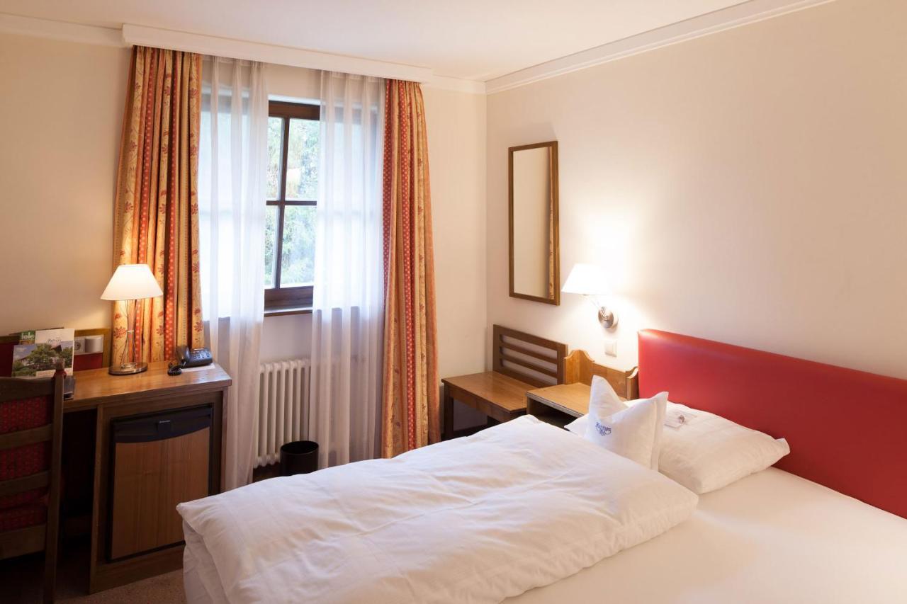 Hotel Hachinger Hof Oberhaching Exterior foto